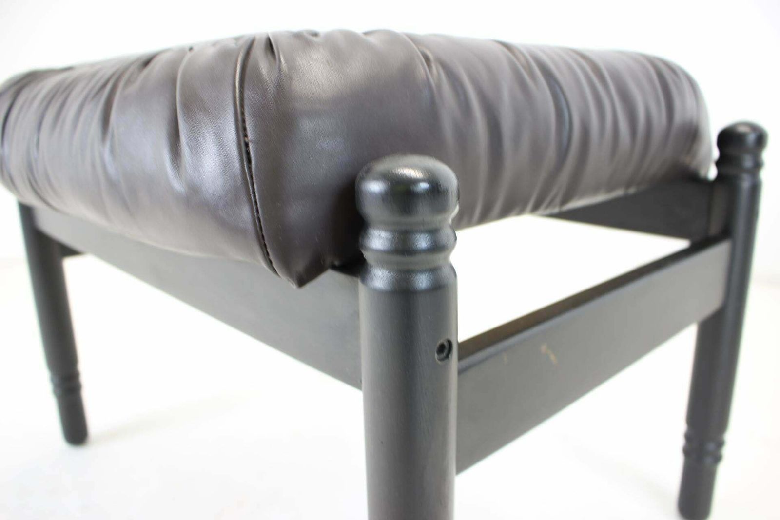 1980s Set Of Stools Made Of Wood And Leather   Stilla Lux, Czechoslovakia photo vinterior