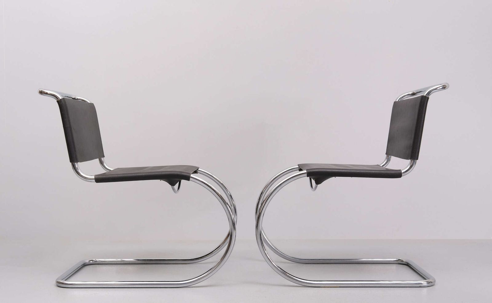 Early Set Ludwig Mies Van Der Rohe Mr10 Cantilever Chairs
