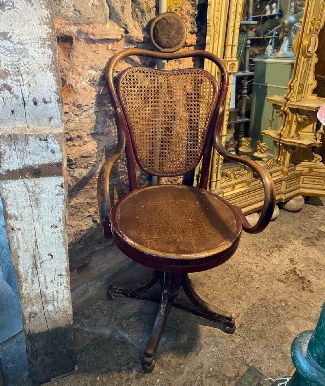 photo vinterior Early 20th Century Art Nouveau Wood And Wicker Tonet Italian Swivel Barber Chair