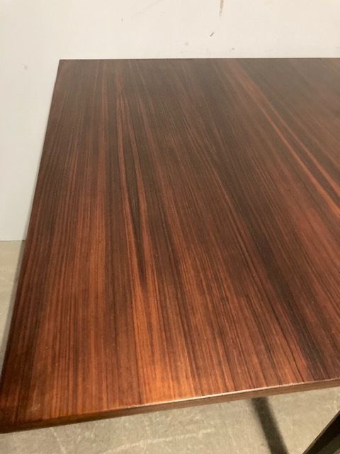 Extendable Table Of Modern 60s In Rosewood. Black Lacquered Legs. Design. Restored Size Extendable To 190 photo 768.0