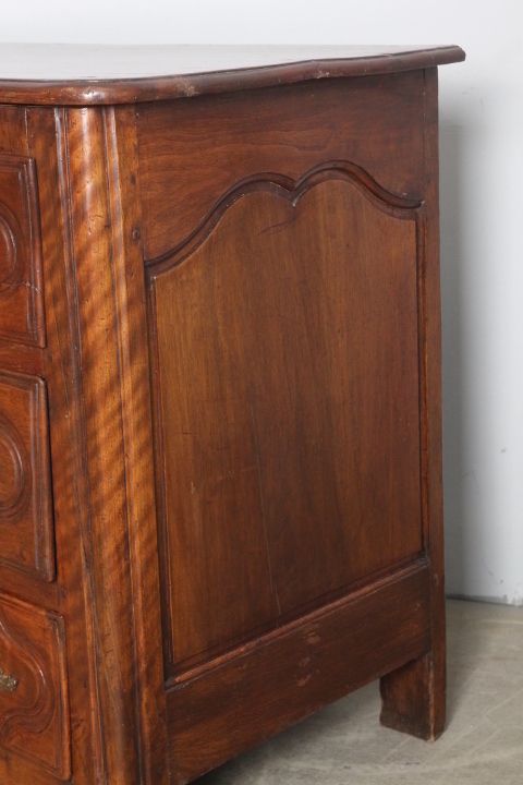 photo vinterior Antique Chest Of Drawers   Provençal Chest Of Drawers From The 18th Century Louis XVI Bronze Handles