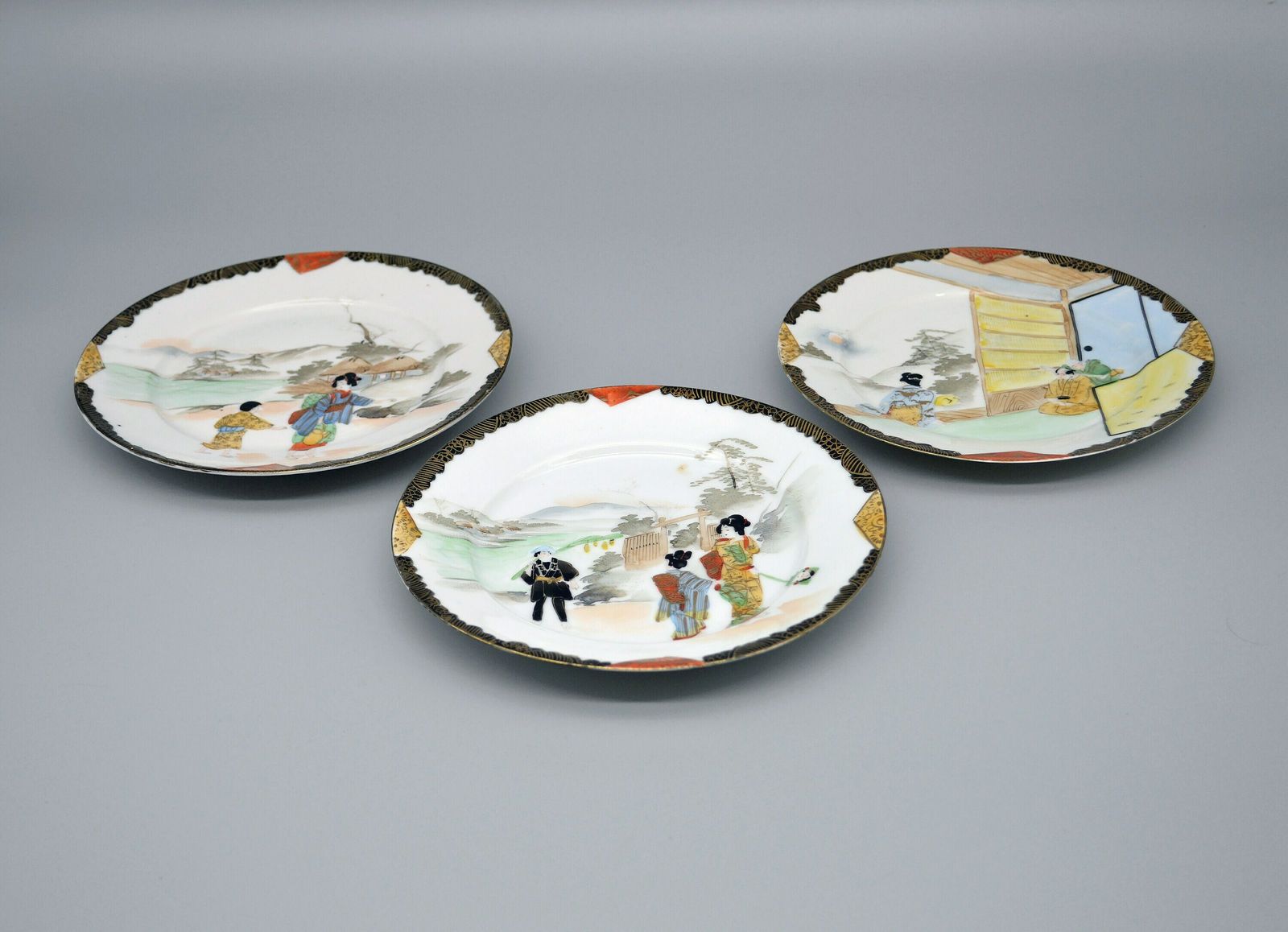 photo furniture X3 Japanese Taisho Period Yokohama Plates 横浜焼 | Kutani | Japanese Ceramics | Japanese Plates