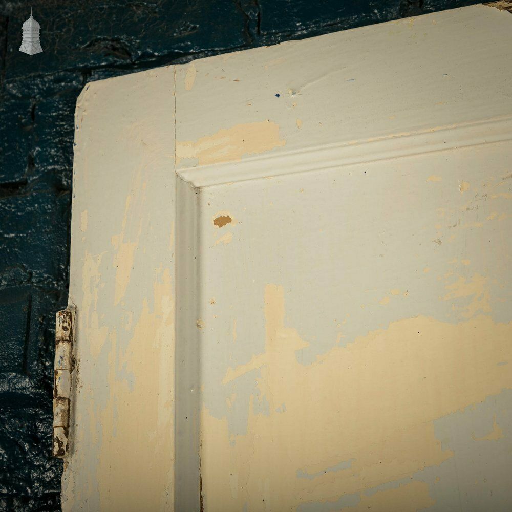 Home Fixtures Pine Panelled Door, Moulded 4 Panel White Painted Door photo