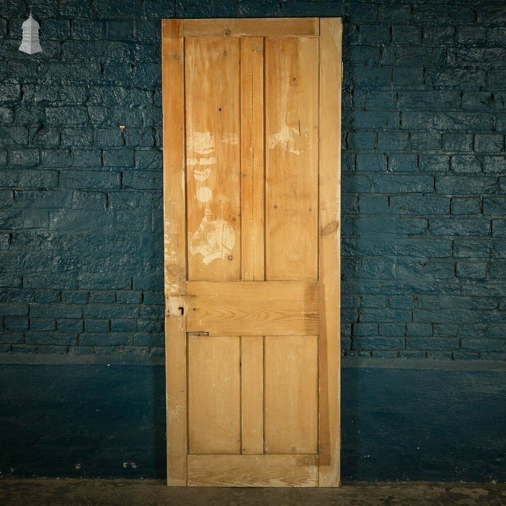 photo furniture Pine Panelled Door, Moulded 4 Panel