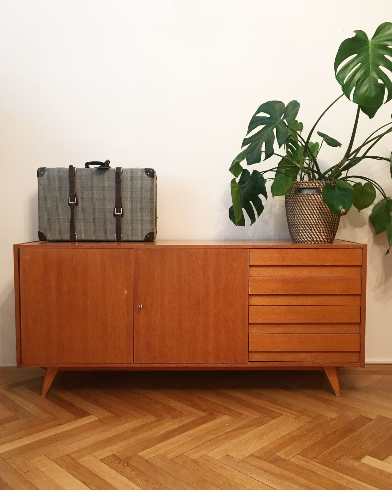 Dresser Jiri Jiroutek For Interier Praha – U 460 Natural