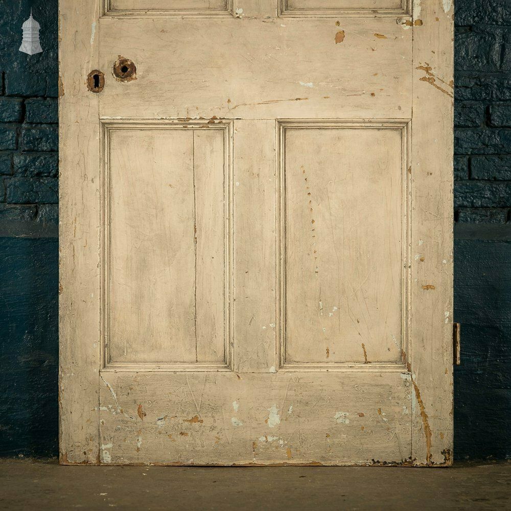 photo vinterior Pine Panelled Door, Moulded 6 Panel With Distressed Paint Finish