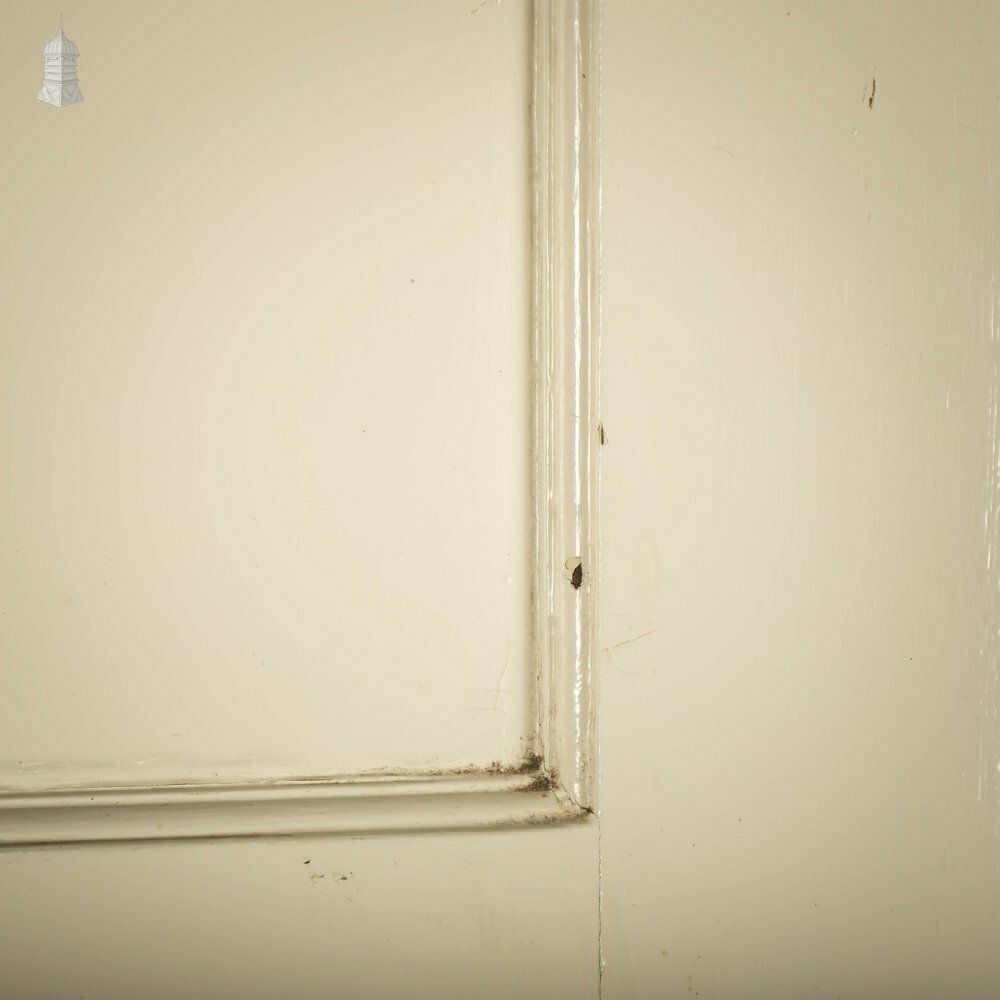 Pine Panelled Door, White Painted 3 Panel photo vinterior
