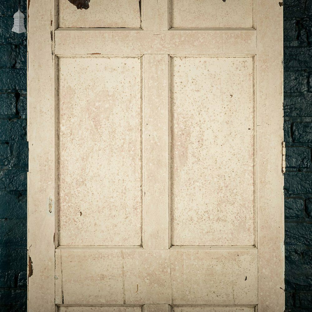 photo vinterior Pine Panelled Door, 6 Panel With Distressed White Painted Finish