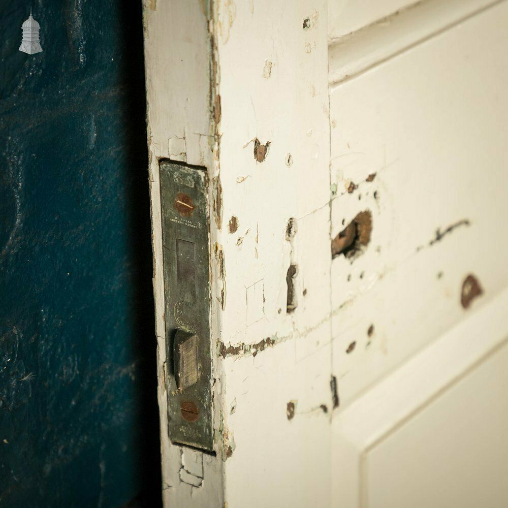 photo vinterior Pine Panelled Door, White Painted Pine 4 Panel