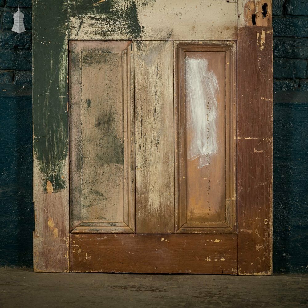photo vintage Pine Paneled Door, 4 Panel Green Painted