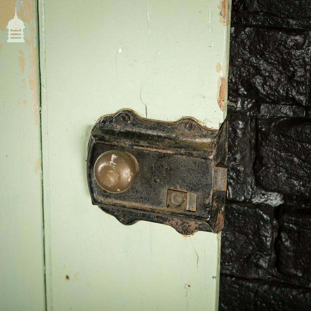 photo furniture 18th C Green Painted Pine Ledged And Braced Internal Cottage Door
