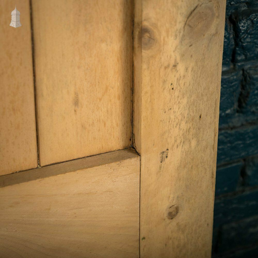 photo vinterior Glazed Pine Door, Edwardian, Bullseye Glass