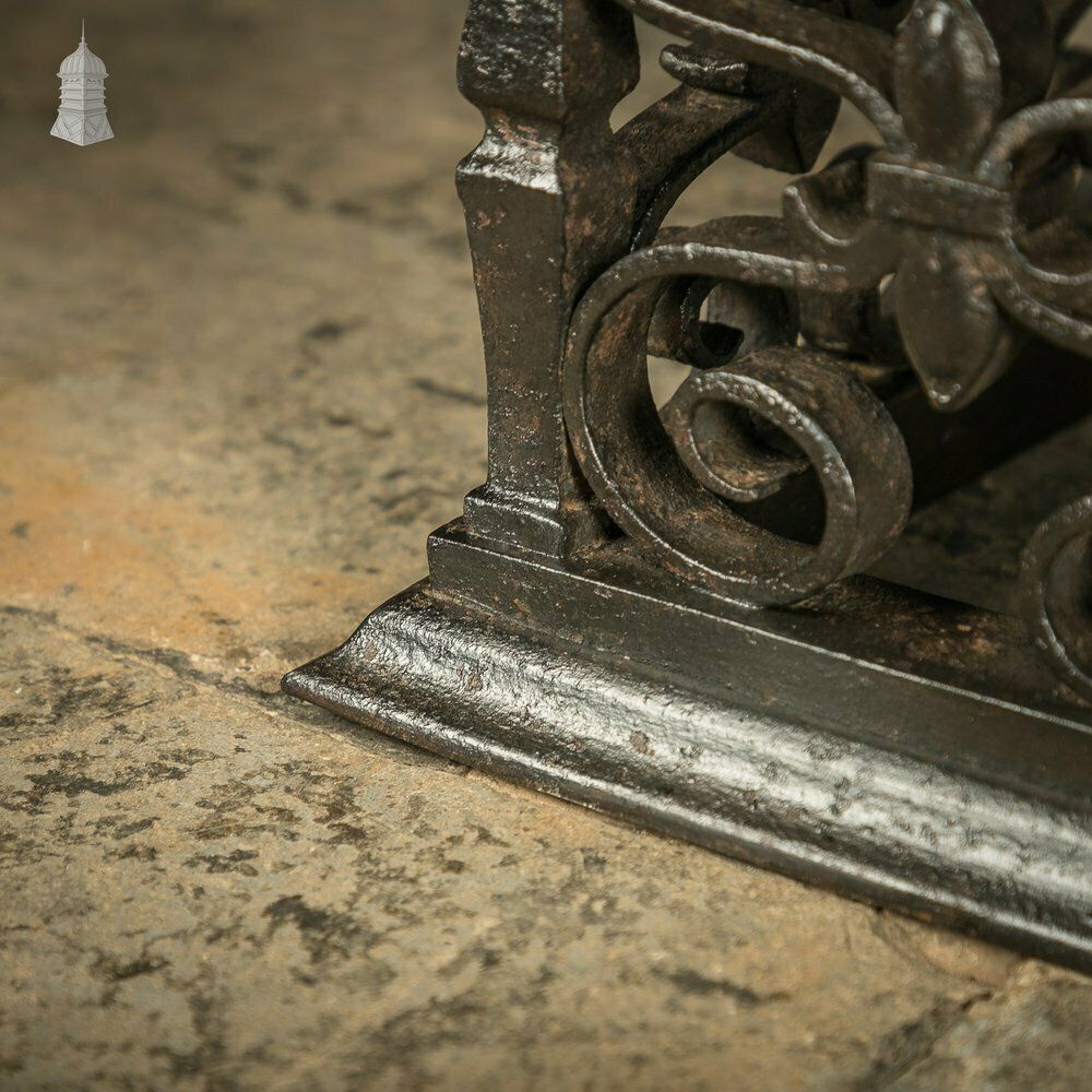 Fireplace Fender, Wrought Iron Scroll Design photo vintage