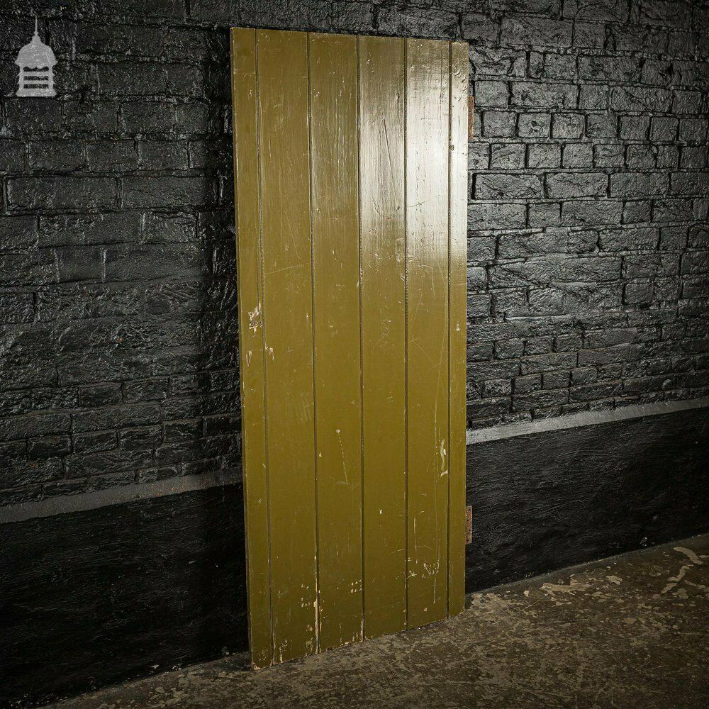 Early 20th C Ledged And Braced Brown Painted Cottage Door With T Hinge