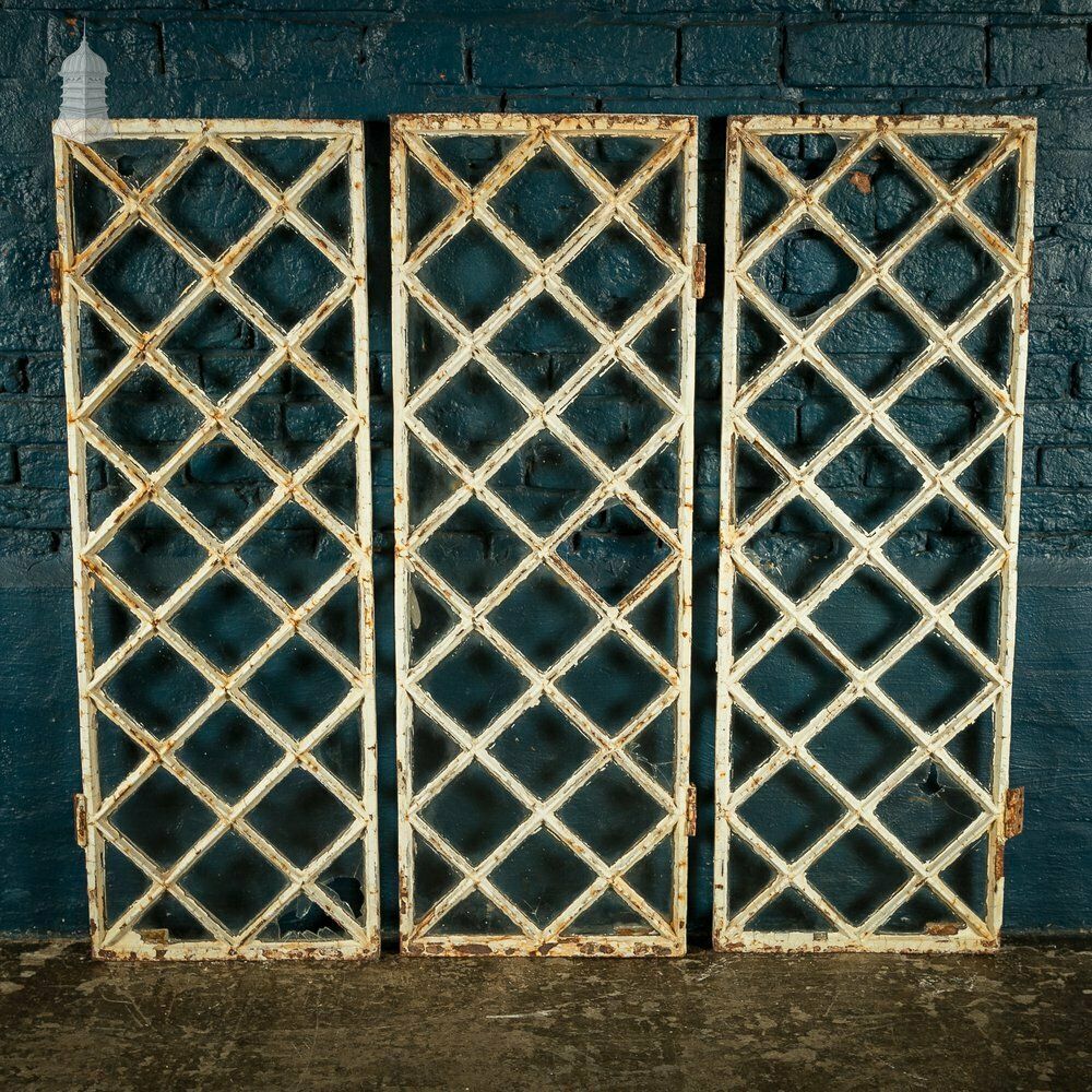Batch Of 5 Diamond Metal Window Frames photo Home Fixtures