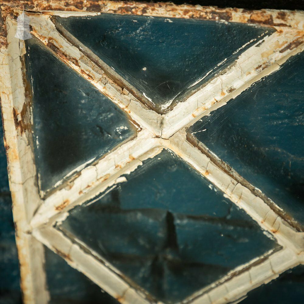 Batch Of 5 Diamond Metal Window Frames photo vinterior