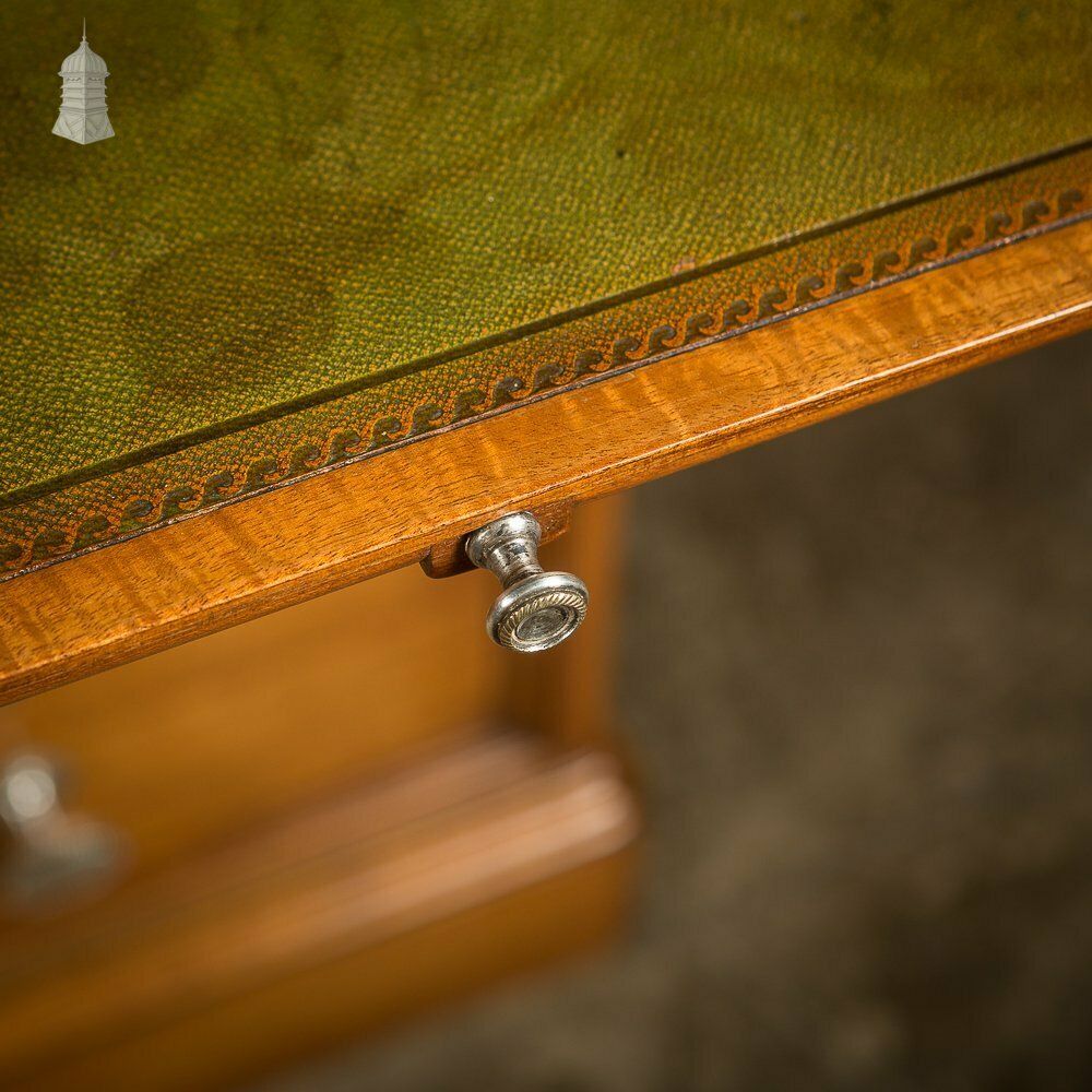 Prestigious Mahogany Queen Mary Maritime Dressing Desk From The Hms Medina By Warring & Gillows Circa 1910 photo Furniture