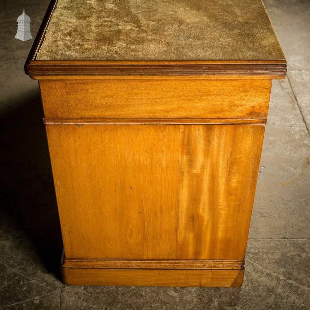 Prestigious Mahogany Queen Mary Maritime Dressing Desk From The Hms Medina By Warring & Gillows Circa 1910 photo vinterior