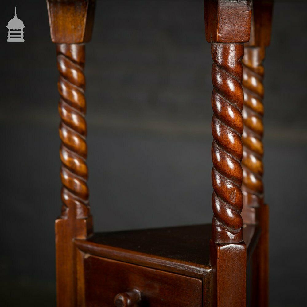 19th C Mahogany Jardinière Stand With Twist Detail photo vinterior