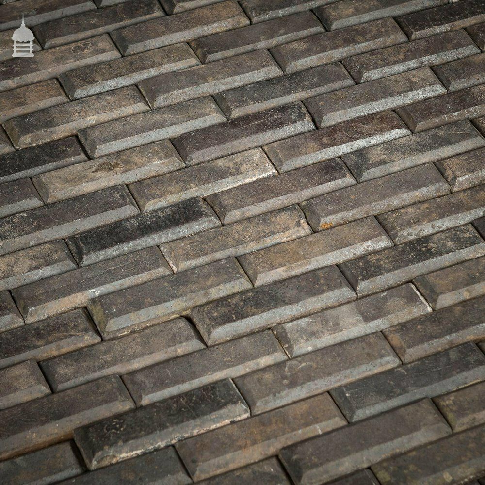 Batch Of 580 Narrow Victorian Staffordshire Blue Clinker Pavers   4 ½ Square Metres photo 2220.0