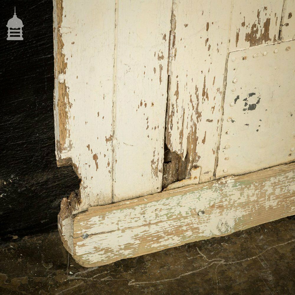 19th C White Painted Pine Ledged And Braced Internal Cottage Door With Period Repairs photo vinterior