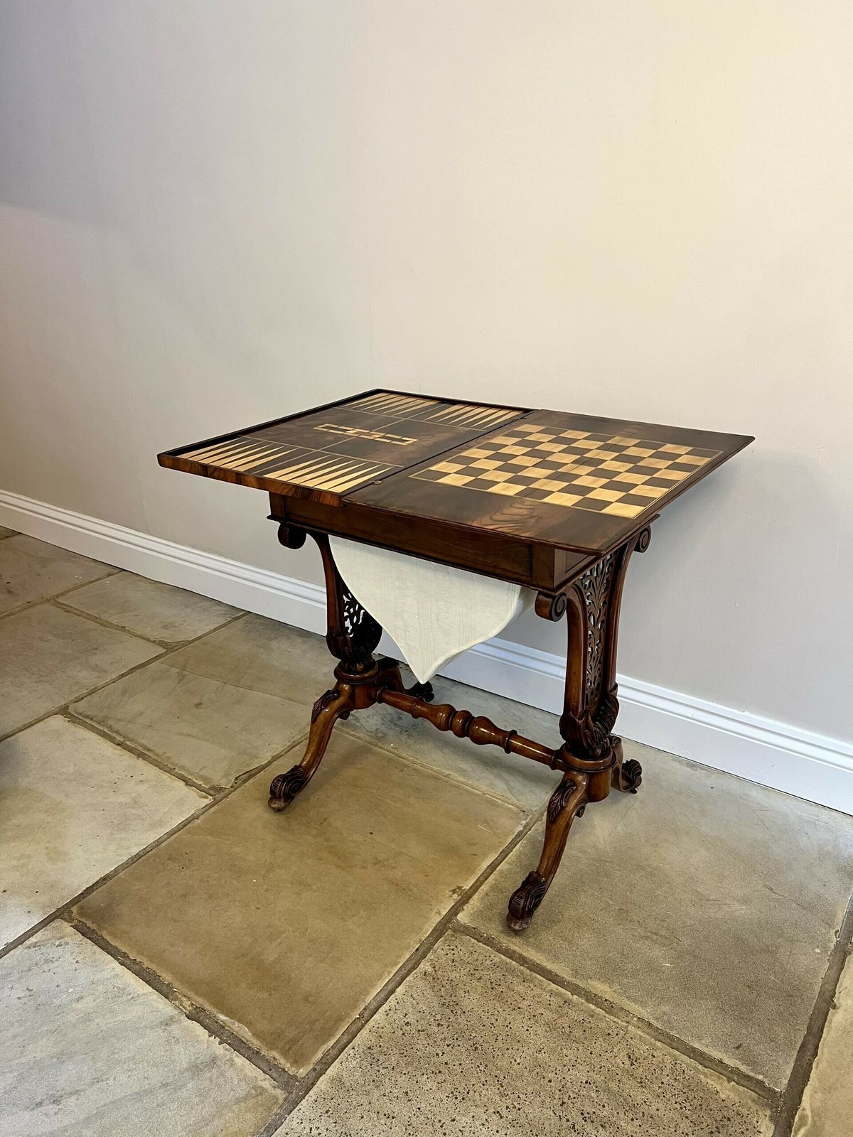 photo vinterior Outstanding Quality Antique Burr Walnut Inlaid Floral Marquetry Games Table