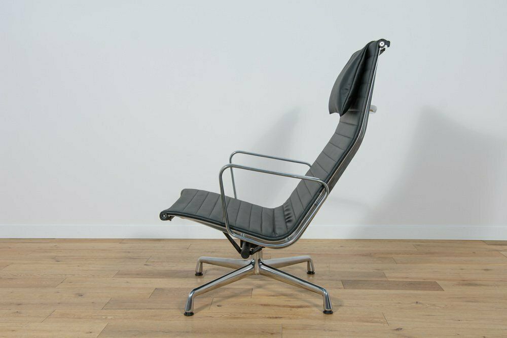 photo furniture Alu Group Ea124 & Ea125 Lounge Chair & Ottoman By Charles & Ray Eames For Vitra, 1980s, Set Of 2