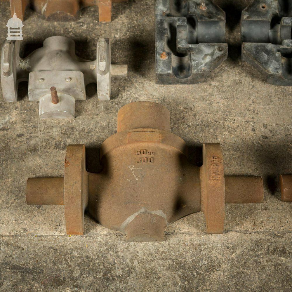 Batch Of 10 Metal And Wooden Industrial Factory Foundry Moulds photo 480.0