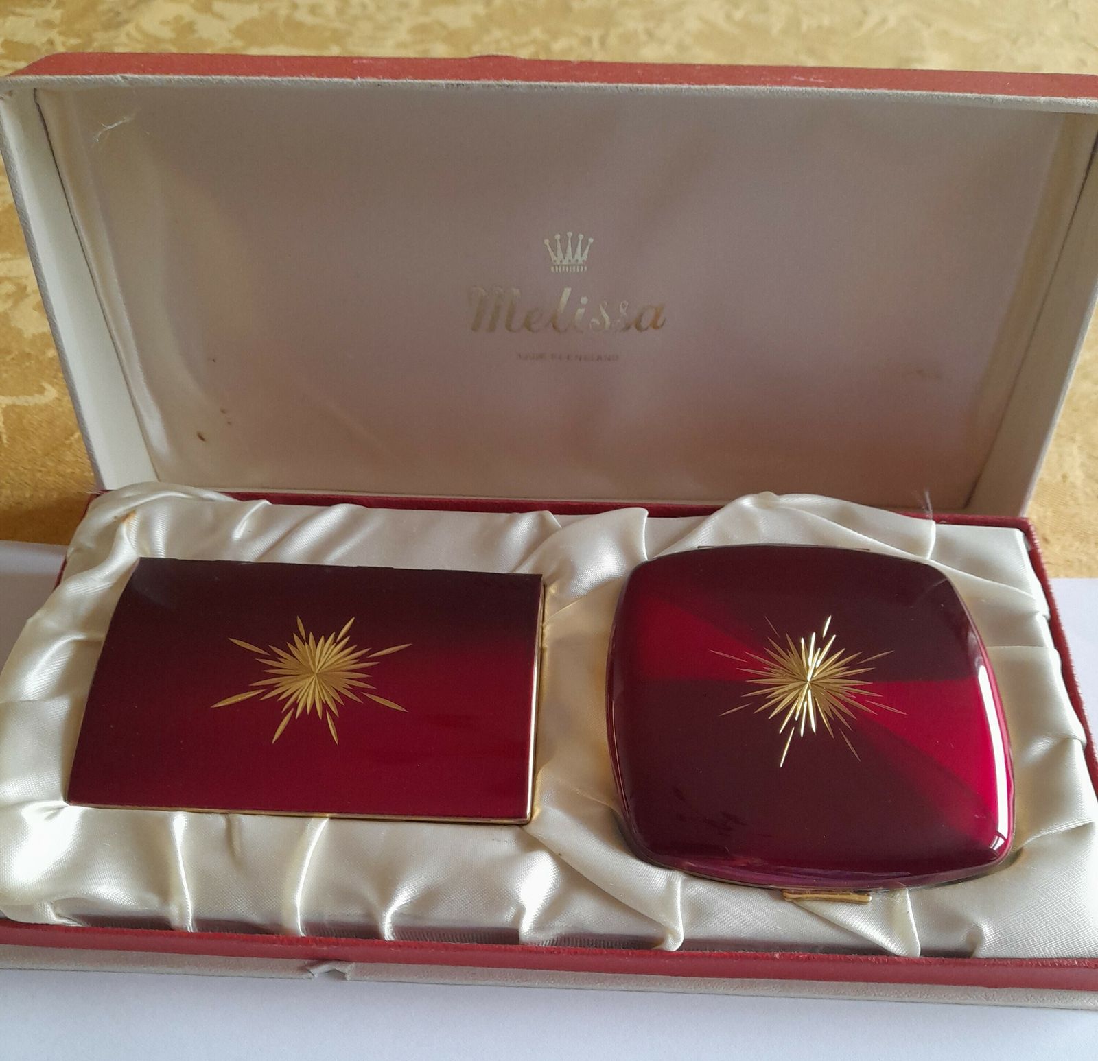 Vintage Melissa Cigarette & Powder Compact Set photo furniture