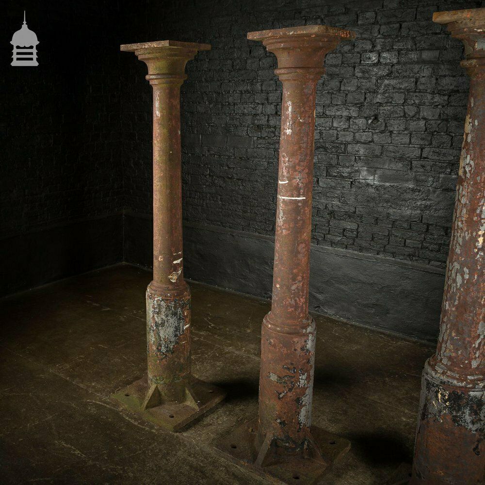 photo furniture Set Of 4 19th C Cast Iron Columns Stanchions Pillars