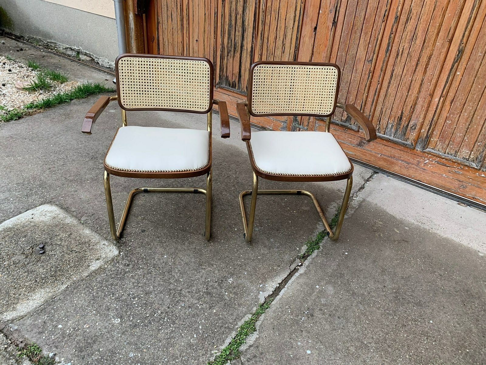 photo furniture Marcel Breuer Cesca Chairs Italy 1970