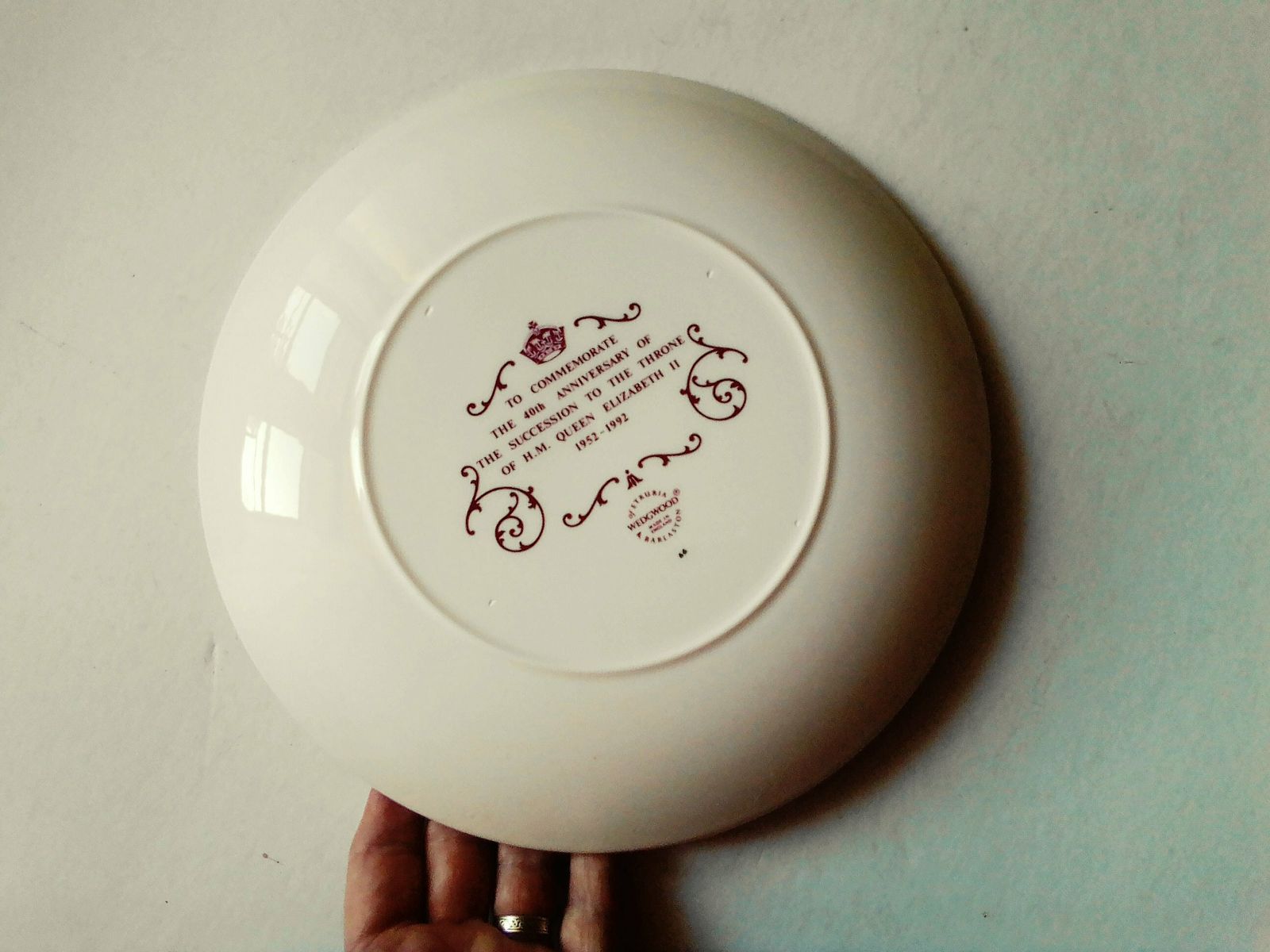 Wedgwood Dresser Plate, 40th Anniversary Queen Elizabeth II Collectible Porcelain Plate photo vintage