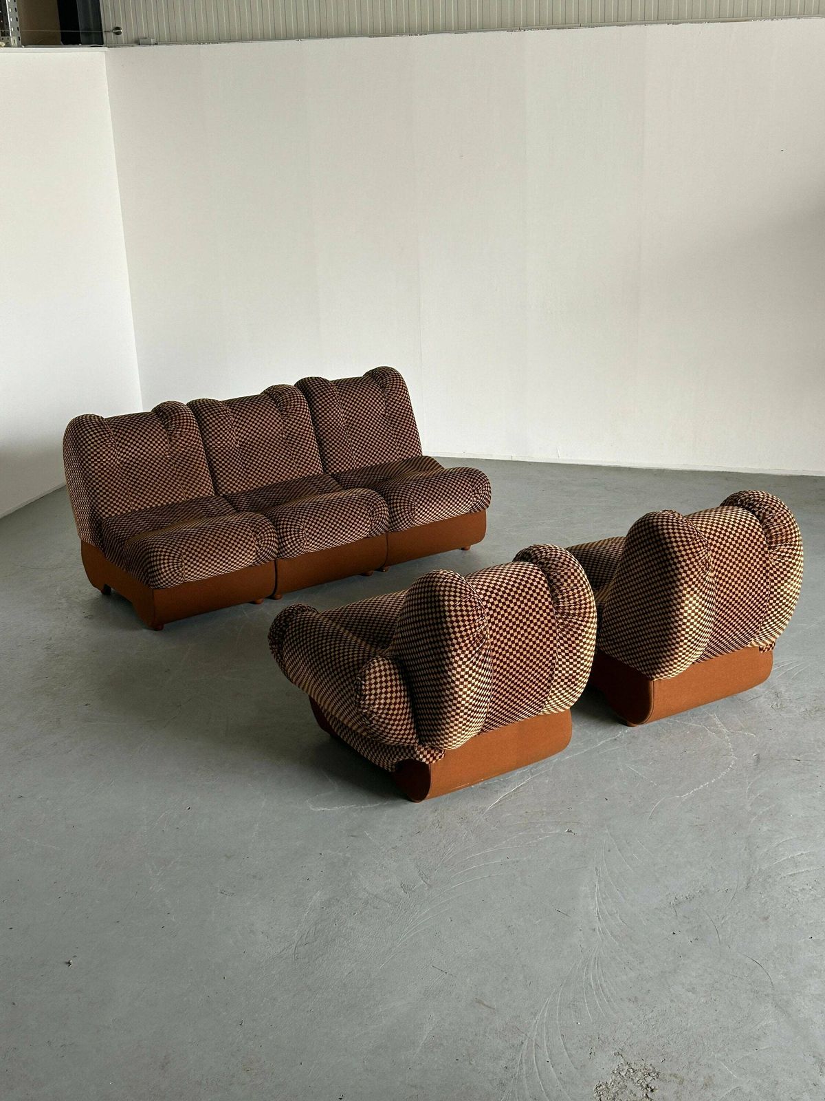 Large Italian Space Age Sculptural Cloud Modular Sofa Set In Brown Striped Fabric, Italian Mid Century Five Piece Modern Modular Sofa photo for sale