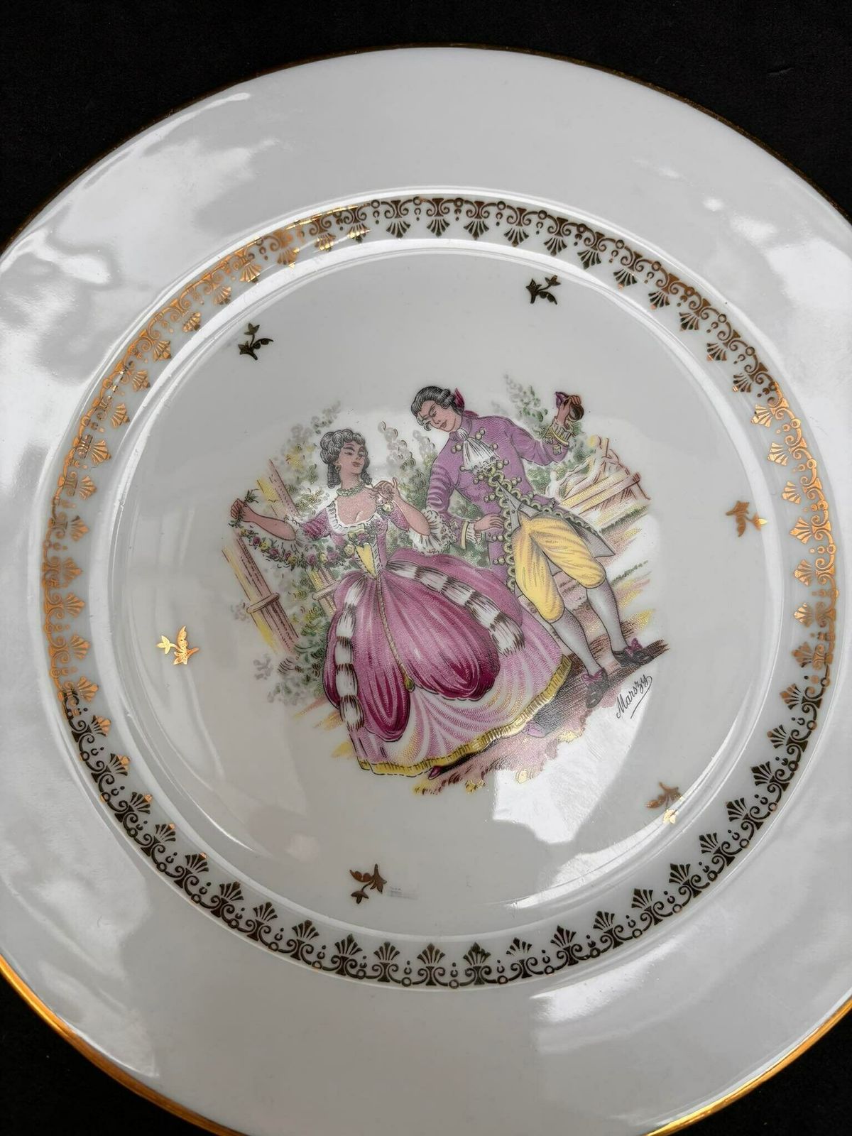 Limoges Porseleinen Dinerborden – Scène Galante | Set Van 4 | Wit Met Gouden Rand | Romantisch Motief photo vintage