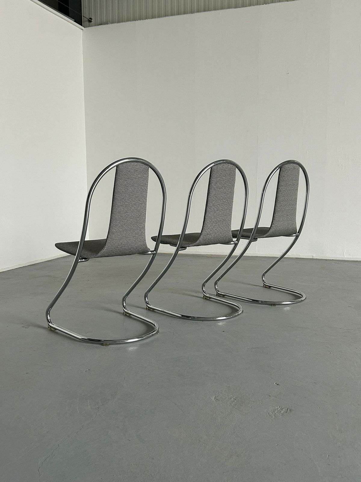 1 Of 3 Italian Space Age Chromed Tubular Steel Cantilever Chairs In Style Of Willy Rizzo For Cidue, 1980s Italy photo Furniture