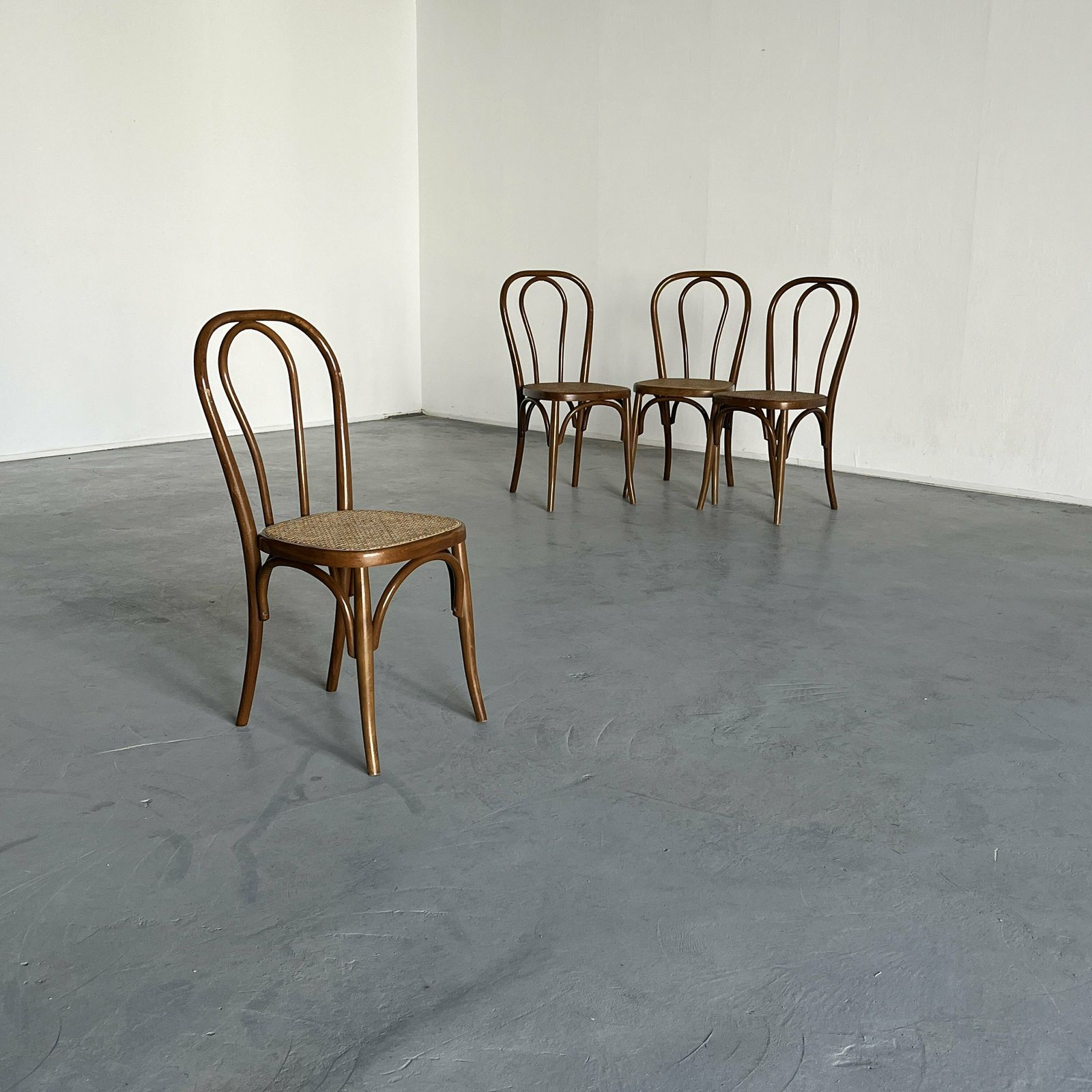 Set Of 4 Vintage Thonet Bentwood Style Chairs No. 14 / Vintage Thonet Bistro Chairs / Vintage Cafe Dining Chairs, 1950s