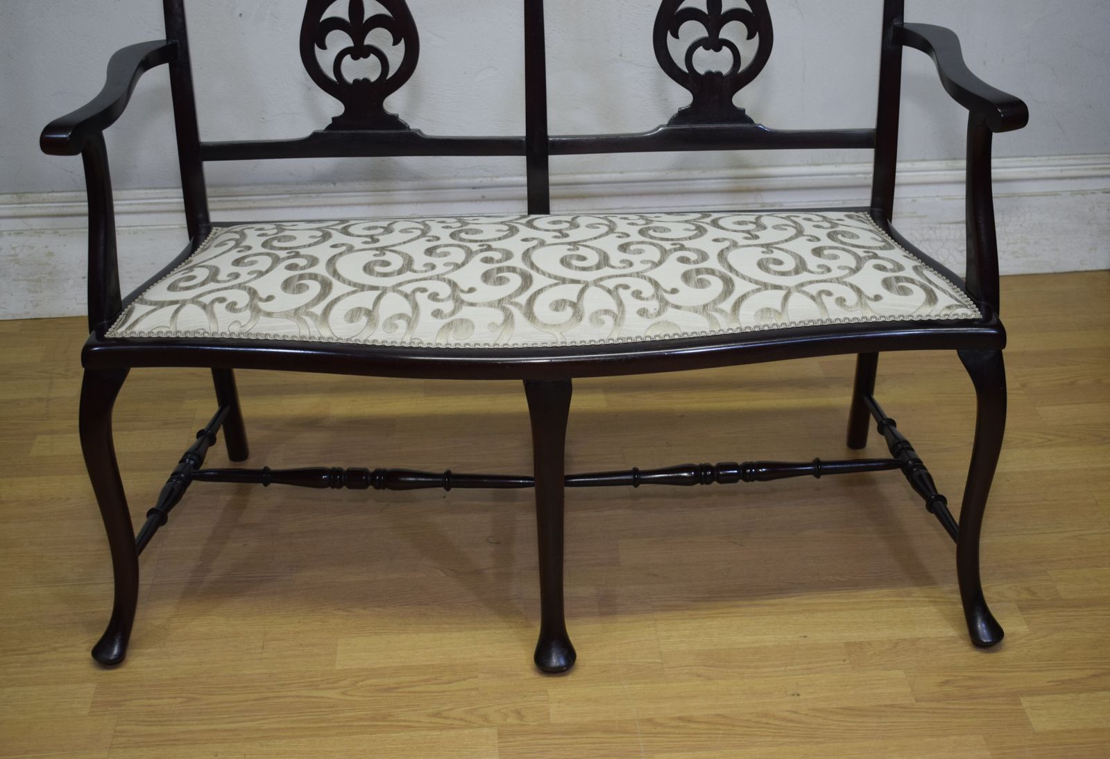 Victorian Couch / Window Seat, 1990s photo for sale
