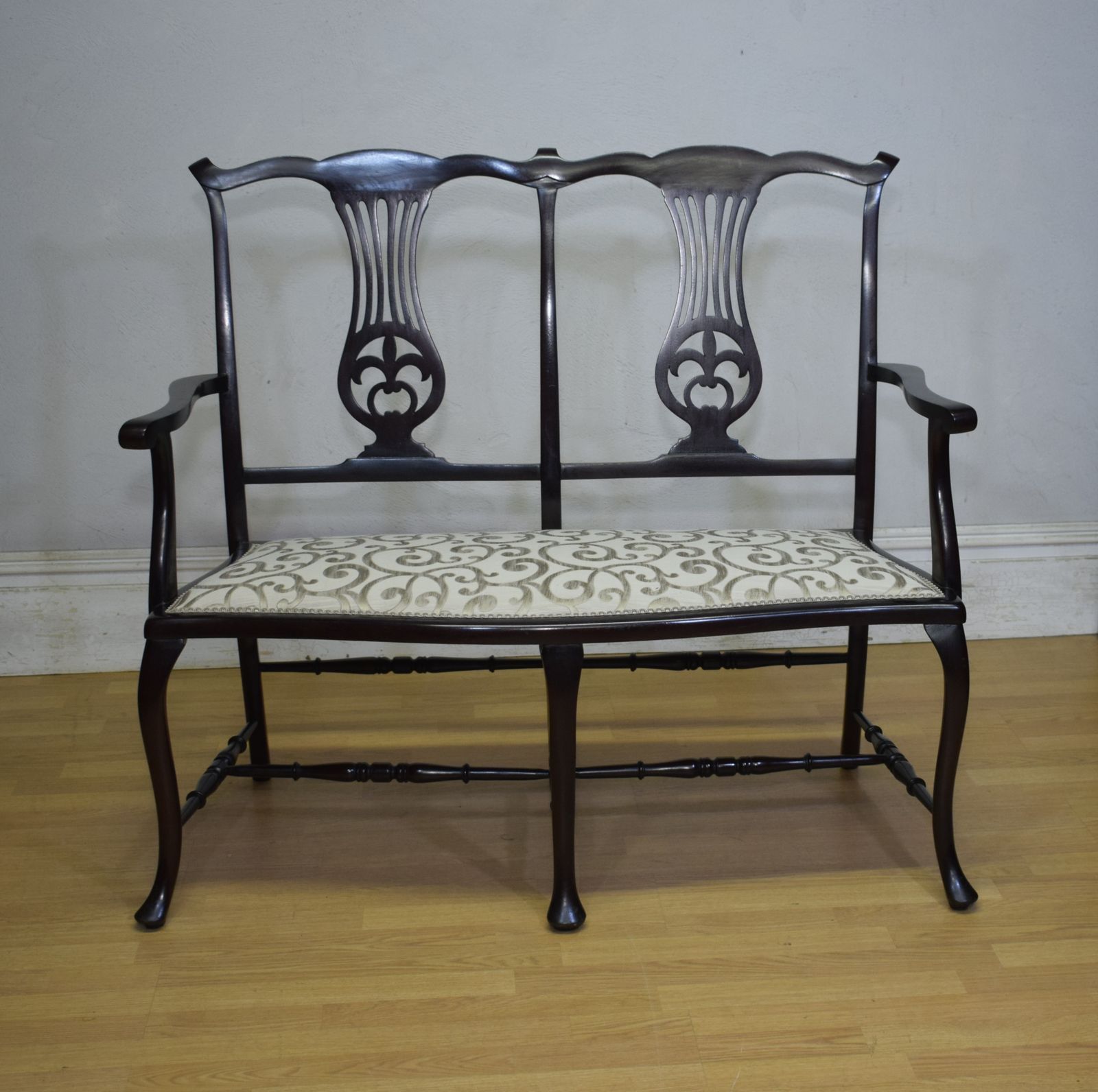 Victorian Couch / Window Seat, 1990s photo vintage