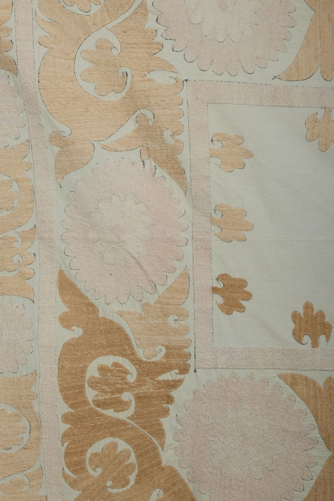 Suzani Wall Hanging Decor   Beige Suzani Table Cloth   Uzbek Neutral Textile, Sand Boho Bedspread, Ethnic 141 X 204 photo 180.0