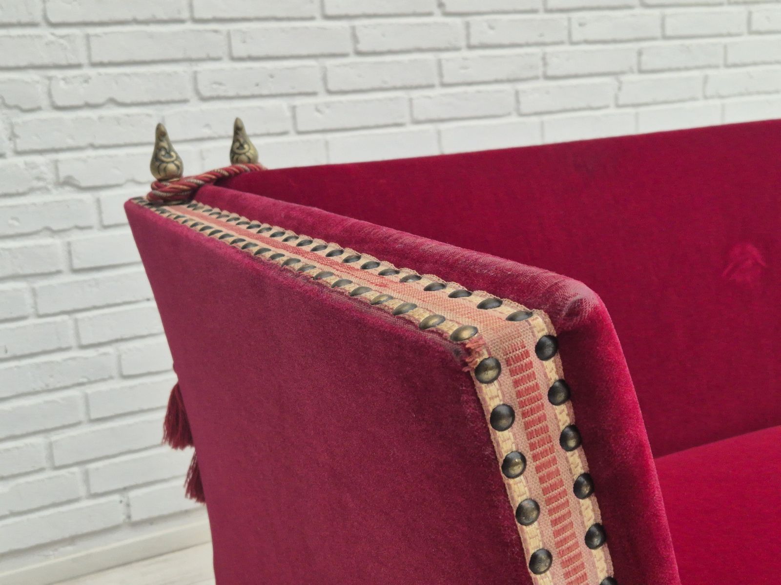 photo vintage 1960s, Danish Velour 2 Seater Drop Arm Sofa, Velour, Original Condition.