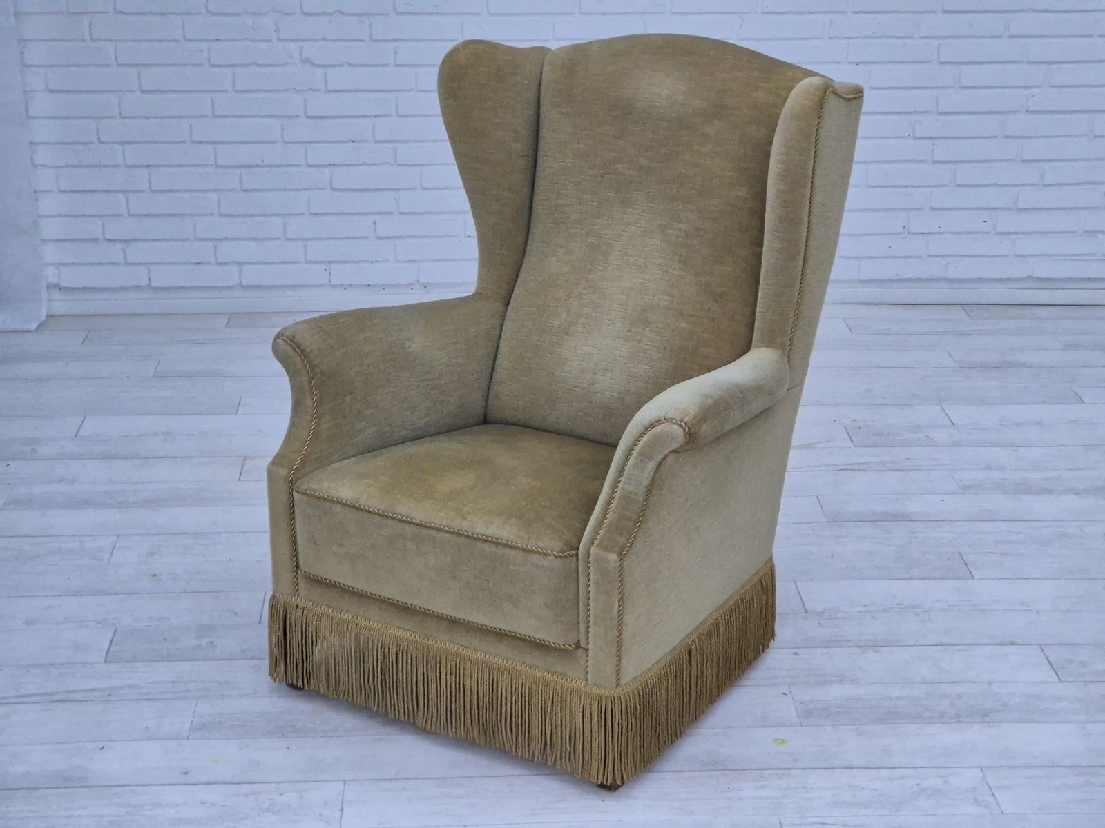 Meubels Jaren 1970, Deens Design, Wingback Fauteuil, Goede Staat, Meubelvelours, Beukenhouten Poten. photo