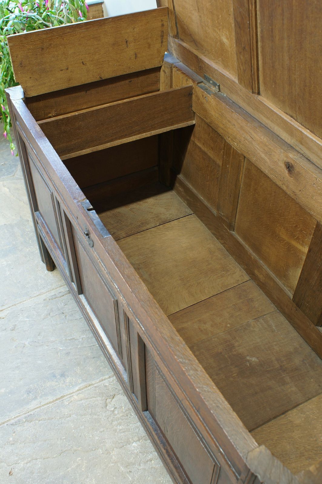17th Century Oak Coffer., 18th Century And Earlier photo vinterior
