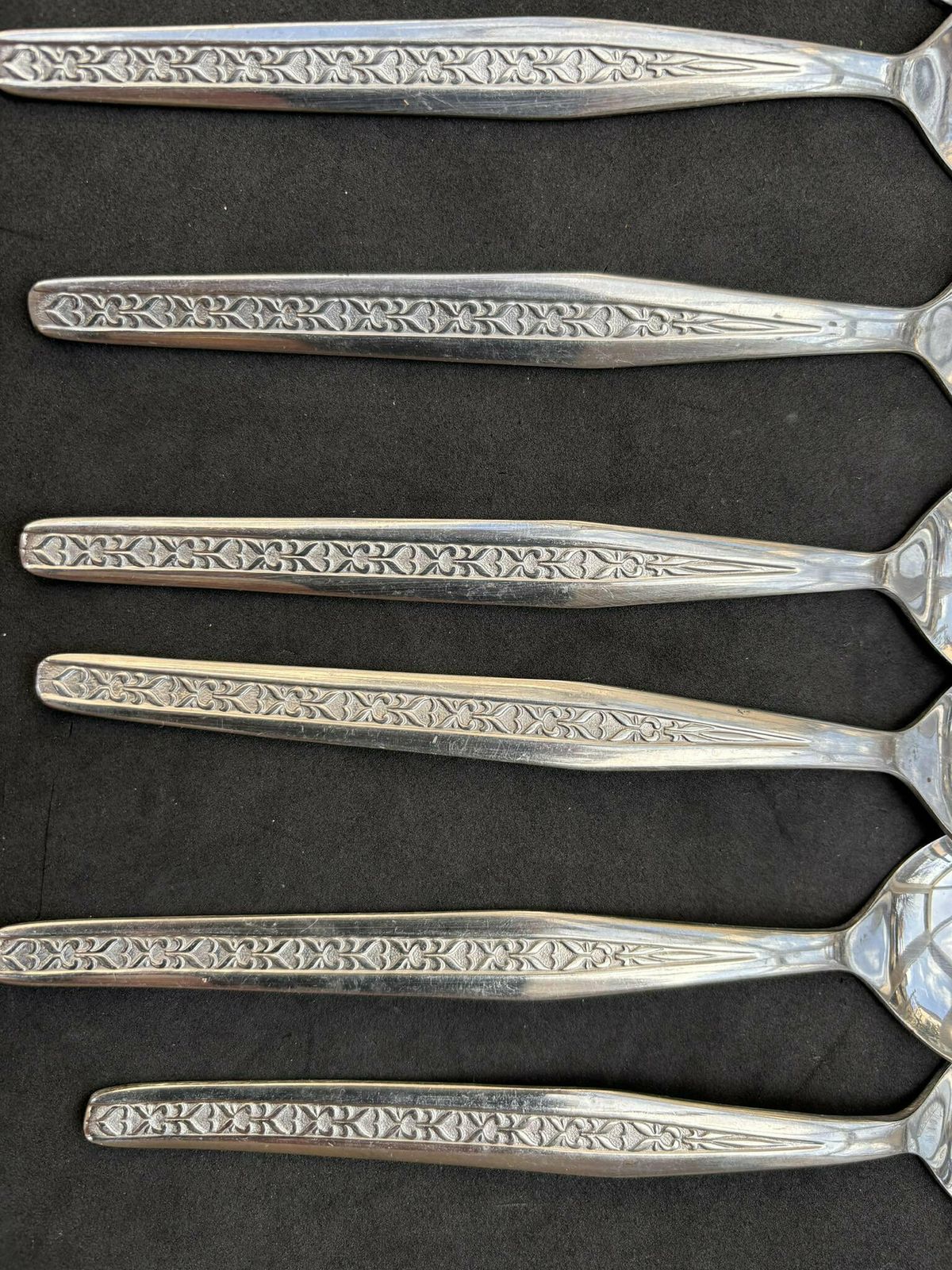 Vintage Flatware Set 28 Pieces Boho Chic Cutlery Mid Century Vintage Metal Wedding Gift Stainless Steel Table Decor Family Gift photo vinterior