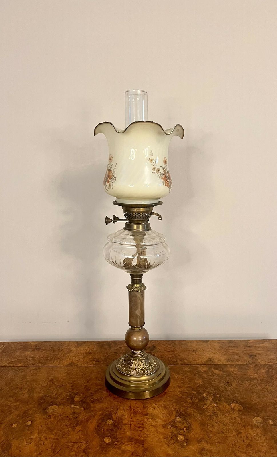 Stunning Quality Antique Oil Lamp photo Home Decor