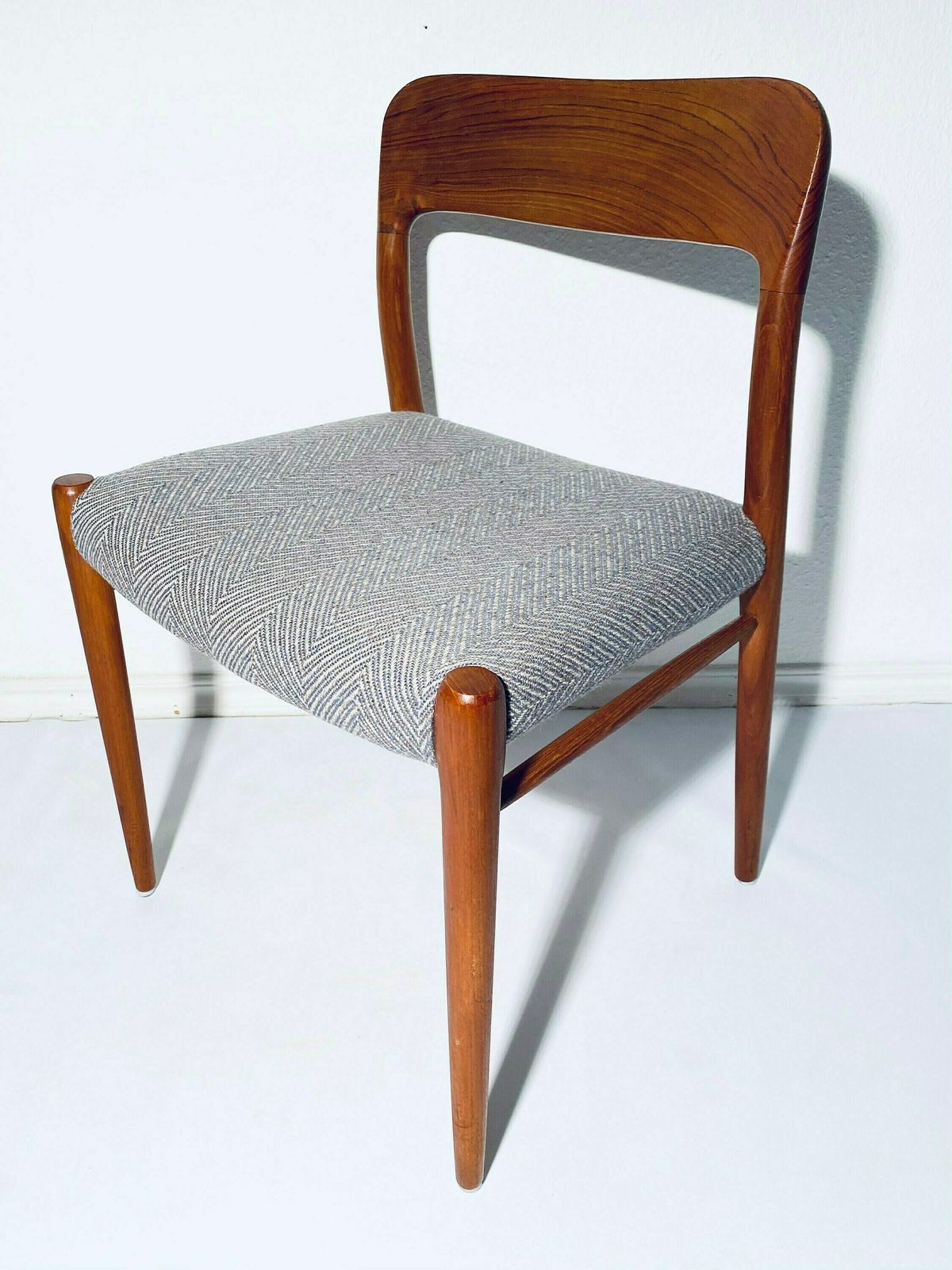 Niels Otto Møller No.75 Teak Midcentury Chair / Vintage Decor 1950s photo vinterior