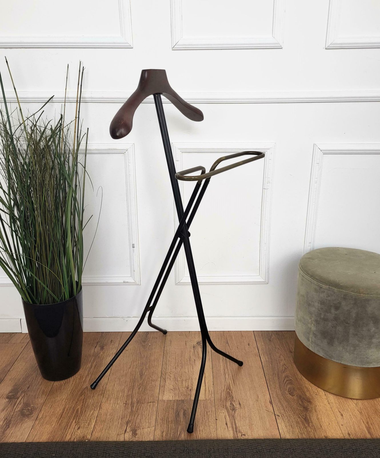 1950s Italian Fratelli Reguitti Midcentury Brass Metal Wood Valet Stand Dressboy photo furniture
