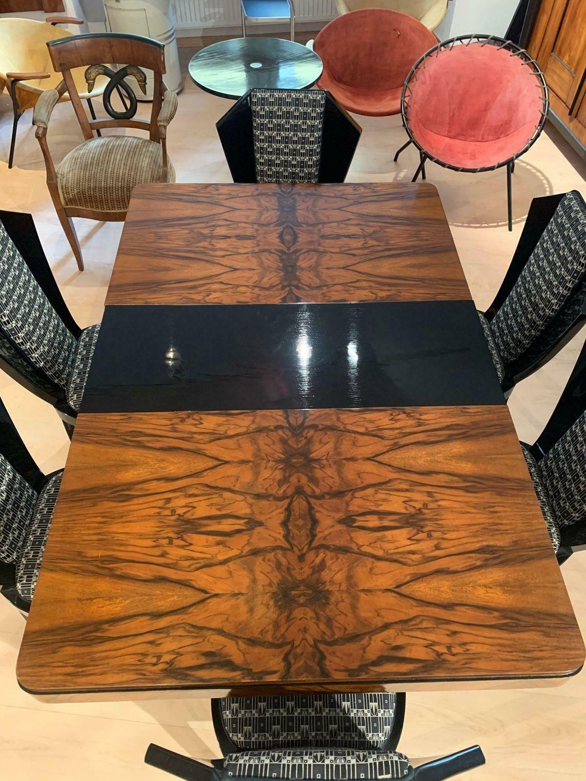 7391.76 Expandable Art Deco Dining Table, Amazing Walnut Veneer, France, Circa 1930 photo