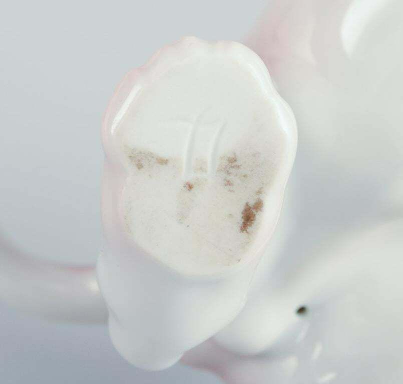 Bing & Grøndahl, Porcelain Figurine Of A Pointer Puppy. photo vintage