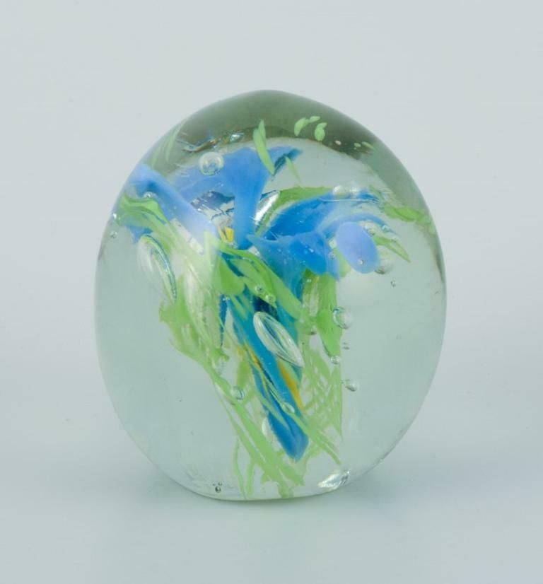 Scandinavian Glass Artist. Set Of Three Paperweights In Art Glass. photo Home Decor