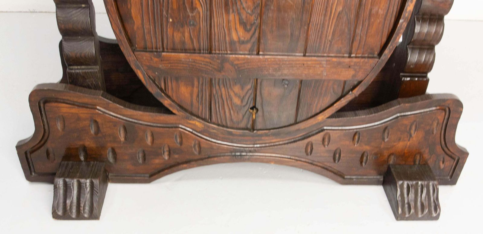 photo vinterior Spanish Vintage Barrel Bar Cocktail Furniture Pine Tree Wrought Iron Mid Century